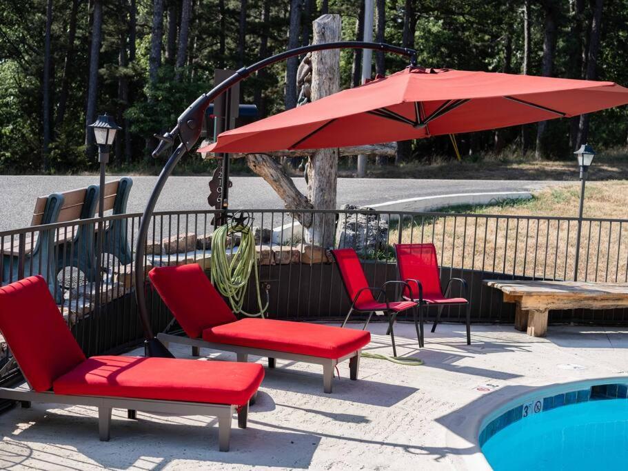 Stonegate Lodge King Bed, Wifi, 50In Roku Tv, Salt Water Pool Room #108 Eureka Springs Dış mekan fotoğraf